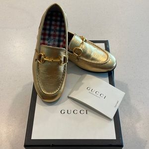 Gold leather Gucci kids loafers size 27